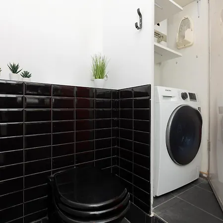 Cozy Studio Old Town Piwna By Renters